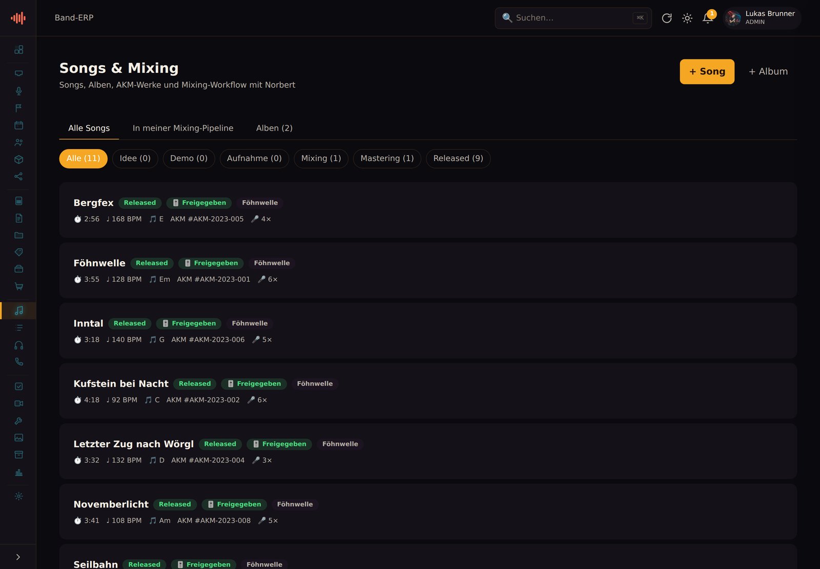 Songs & Mixing in Stabando: Songliste der Band mit Status-Filtern von Idee bis Released, pro Song Länge, BPM, Tonart, AKM-Werknummer und Anzahl Live-Auftritte