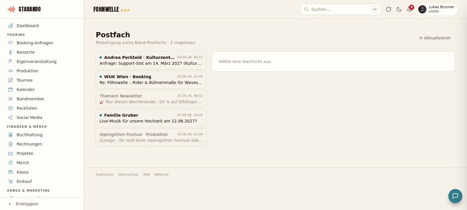 Posteingang des Band-Postfachs in Stabando mit mehreren Booking-Anfragen und Newslettern, drei ungelesene Nachrichten hervorgehoben