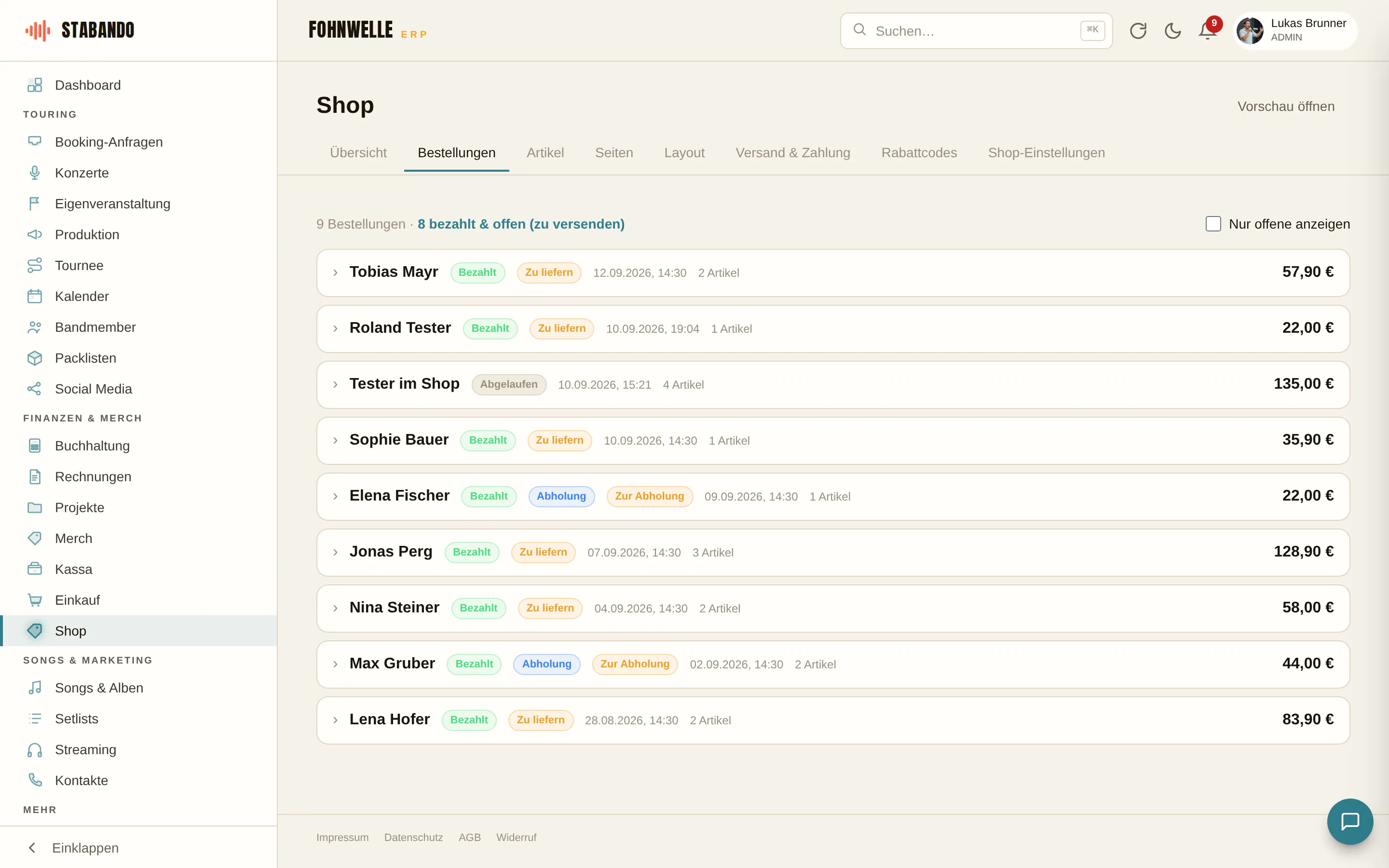 Shop-Bestellungen im Backend mit Status und Details